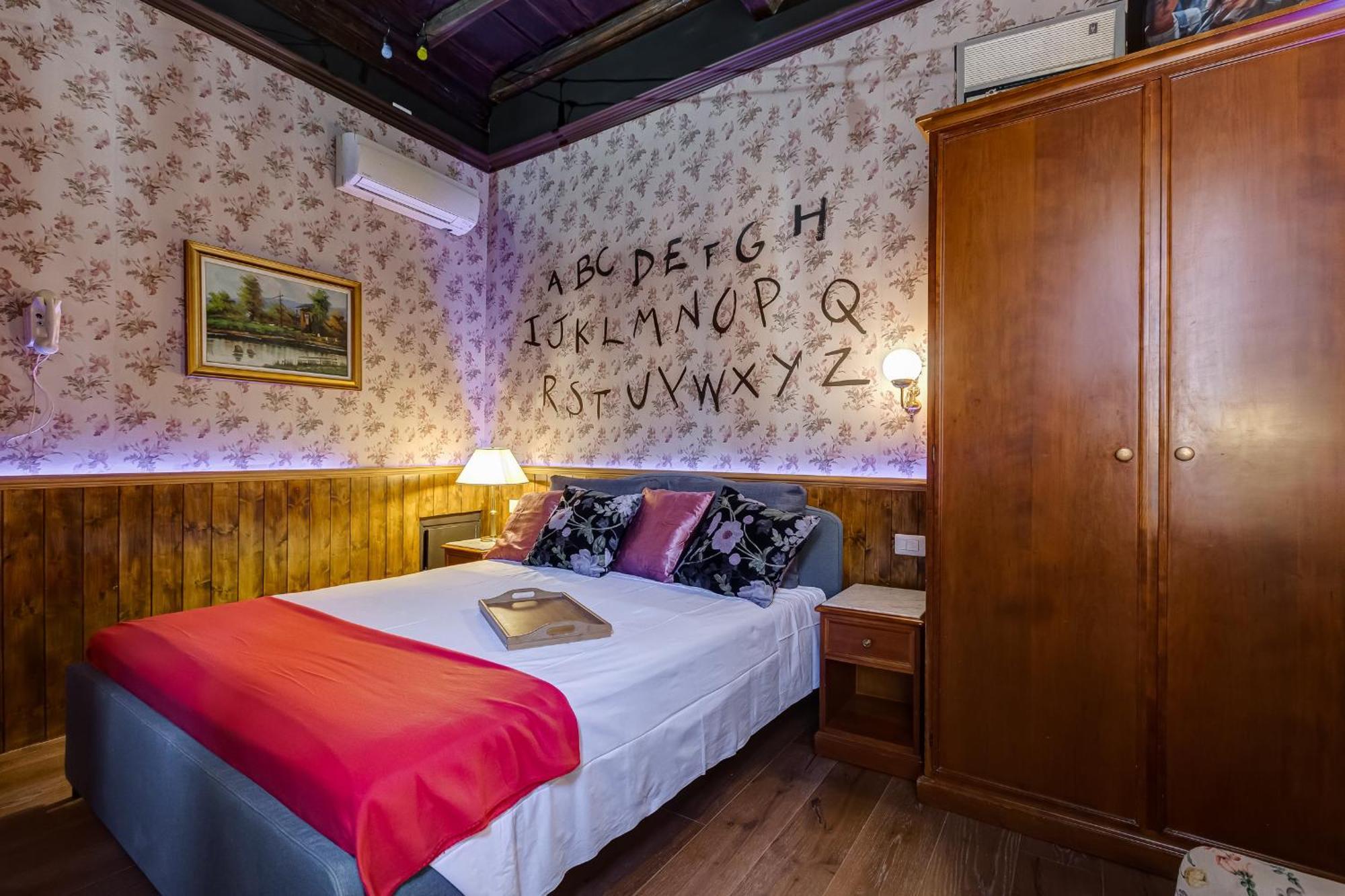 Stranger Pod Apartment Rome Bagian luar foto